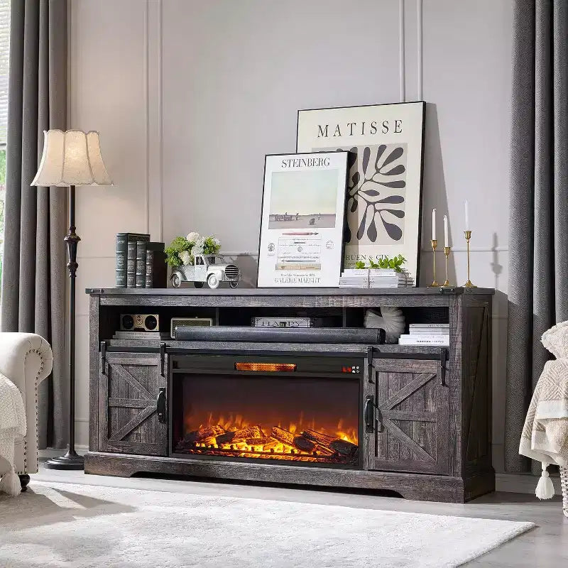 Meuble TV avec cheminée pour téléviseur 75 pouces, foyer et porte coulissante de style grange