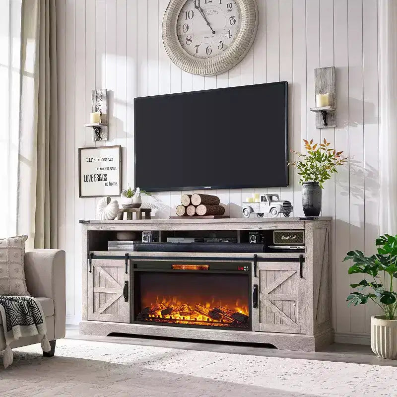 Meuble TV avec cheminée pour téléviseur 75 pouces, foyer et porte coulissante de style grange