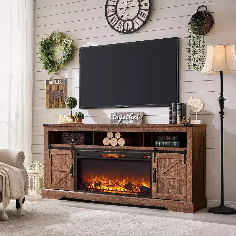 Meuble TV avec cheminée pour téléviseur 75 pouces, foyer et porte coulissante de style grange