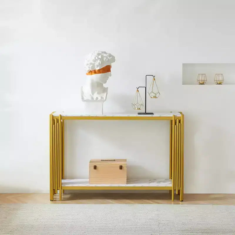 Console moderne dorée avec plateau effet marbre