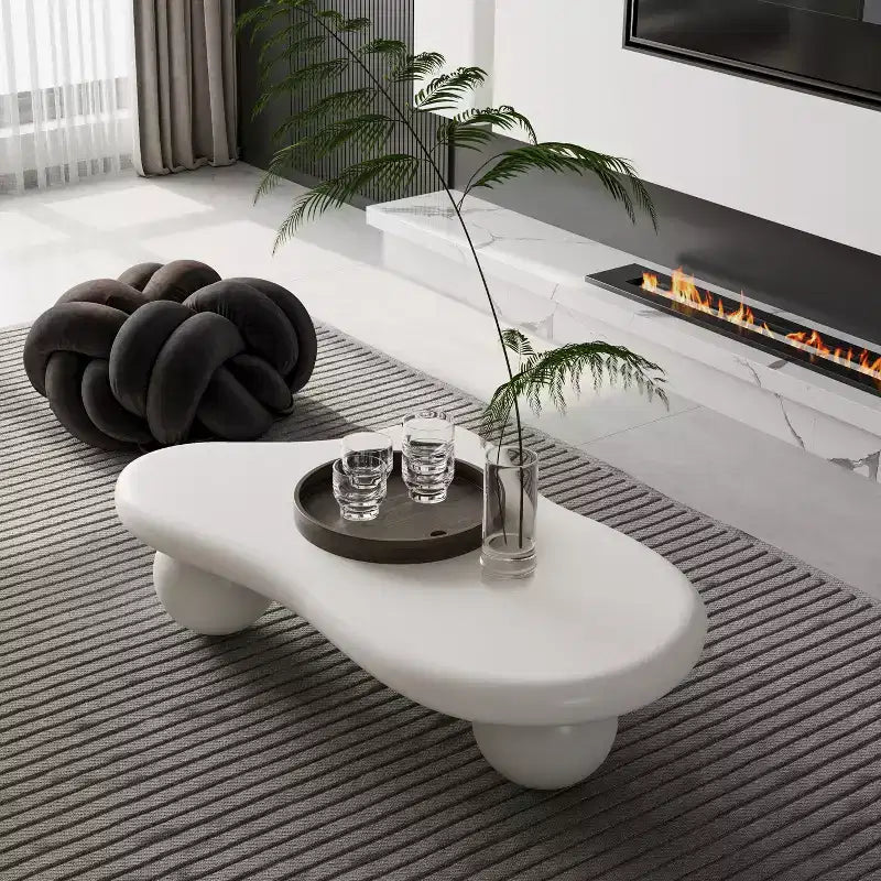 Table basse Nuage avec pieds boules, Table basse centrale irrégulière et moderne